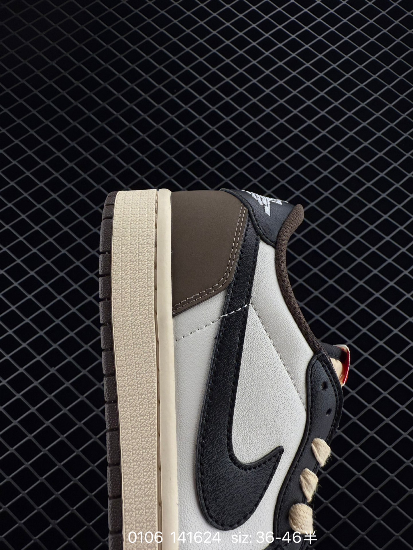 Travis Scott x Air Jordan 1 ” Reverse Mocha “